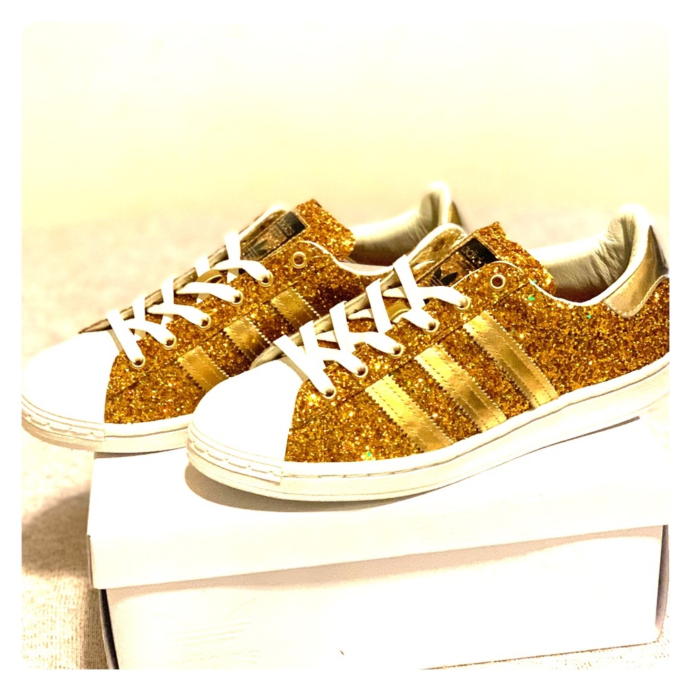 24K gold Superstar Shoes - Picture 1 of 3